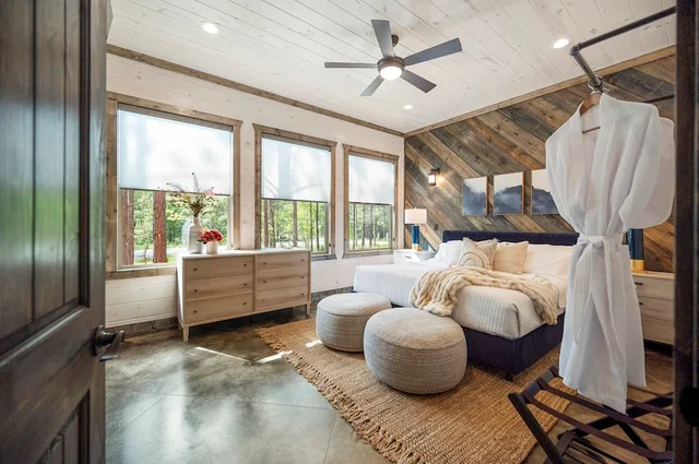 Bedroom image 1