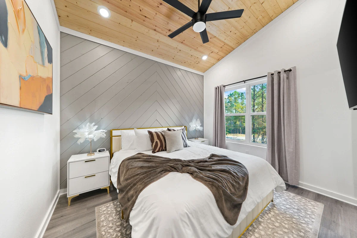 Bedroom image 1