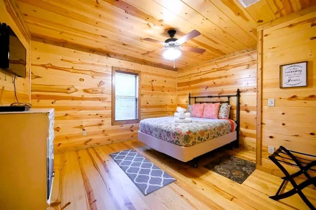 Bedroom image 1