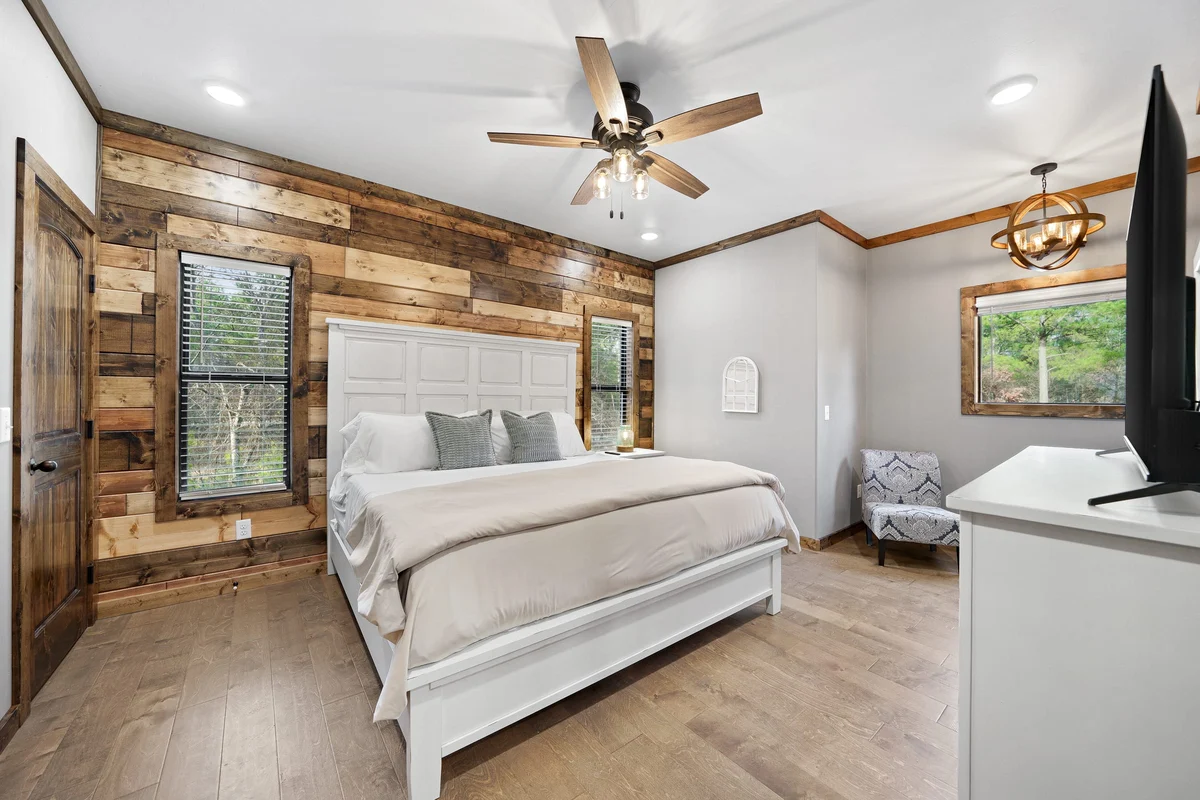 Bedroom image 1