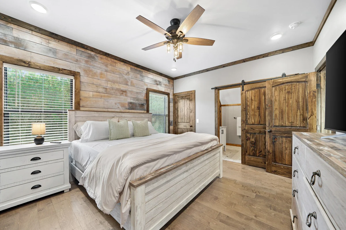 Bedroom image 1