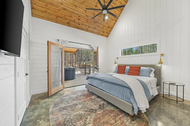Bedroom image 1