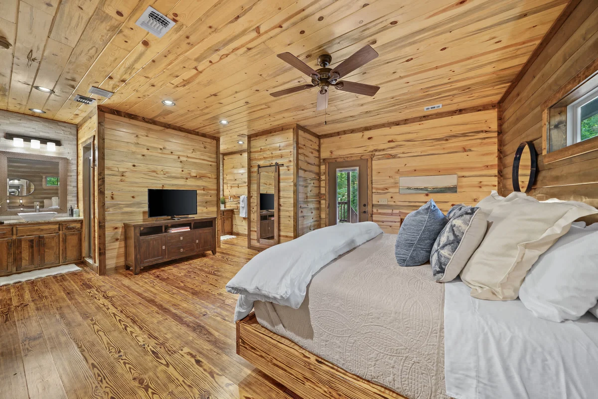Bedroom image 1