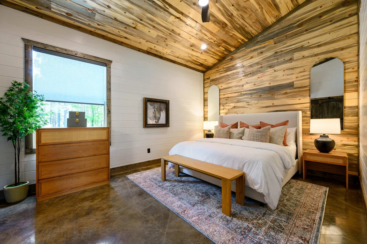 Bedroom image 1