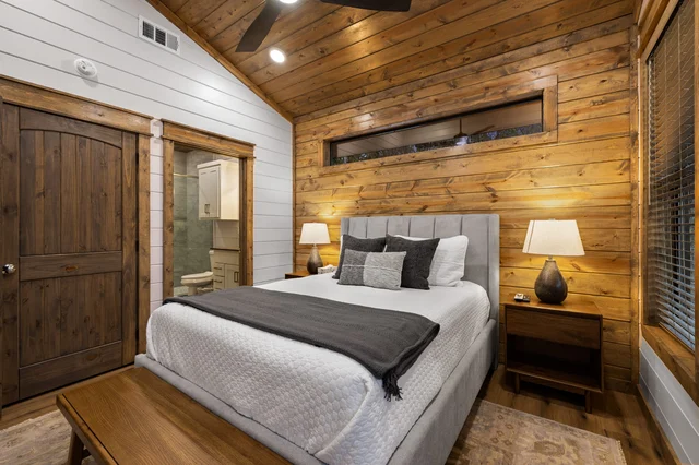 Bedroom image 1