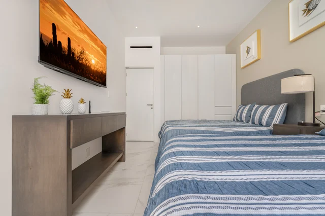 Bedroom 1 image 1