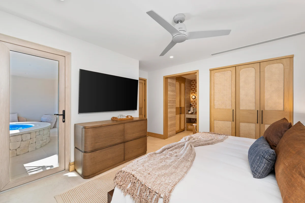 Bedroom 1 image 1