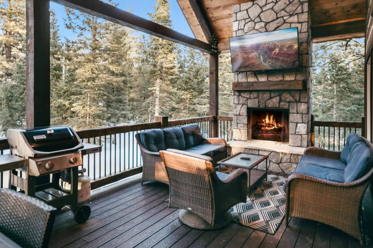Property in Duck Creek Village property photo 2