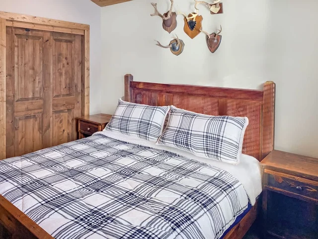 Bedroom image 1