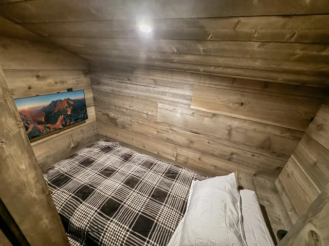 Bedroom image 1