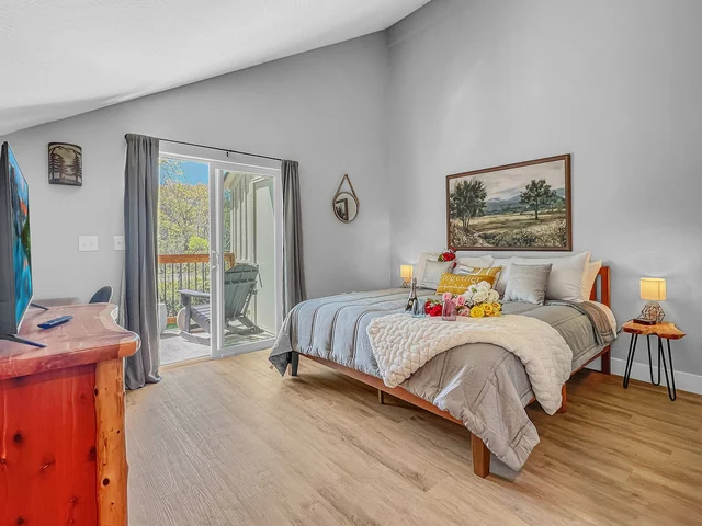 Bedroom 1 image 1