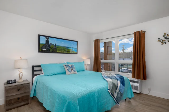 Bedroom 1 image 1
