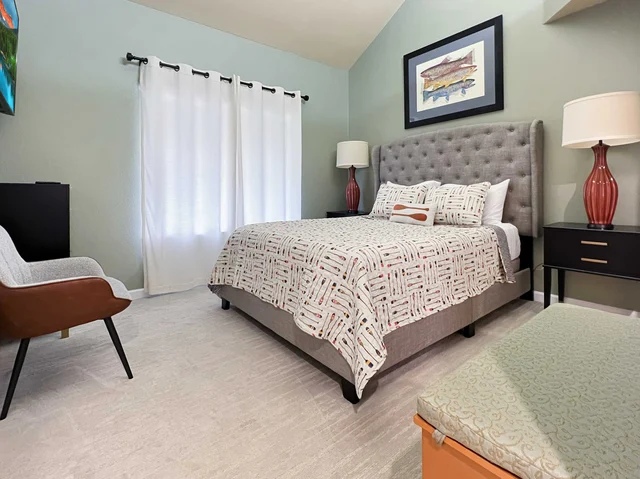 Bedroom 2 image 1