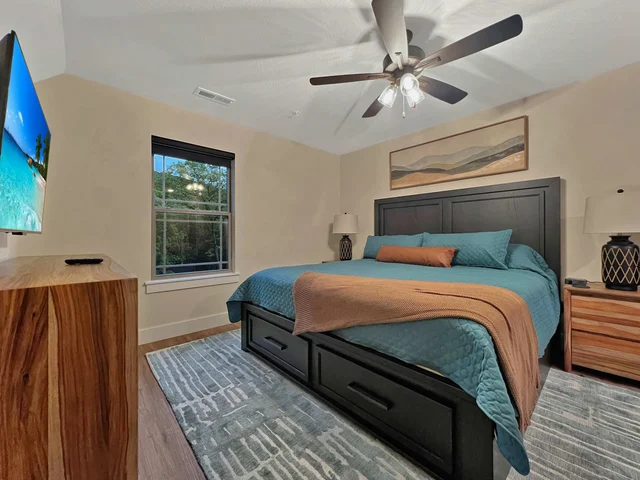Bedroom 1 image 1