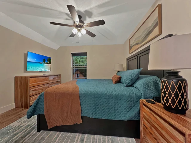 Bedroom 3 image 1