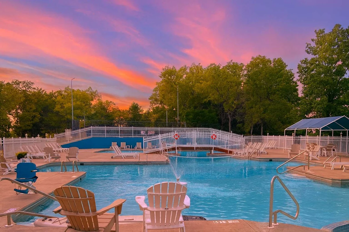 Secluded cabinesque condo resort pool, boat launch property photo 2