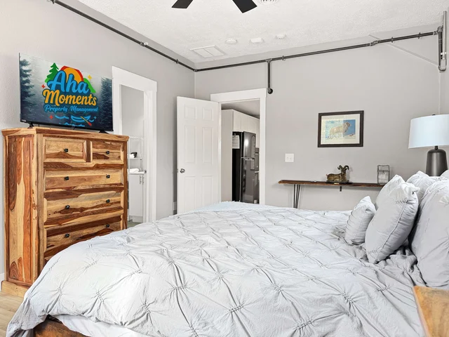 Bedroom 3 image 1