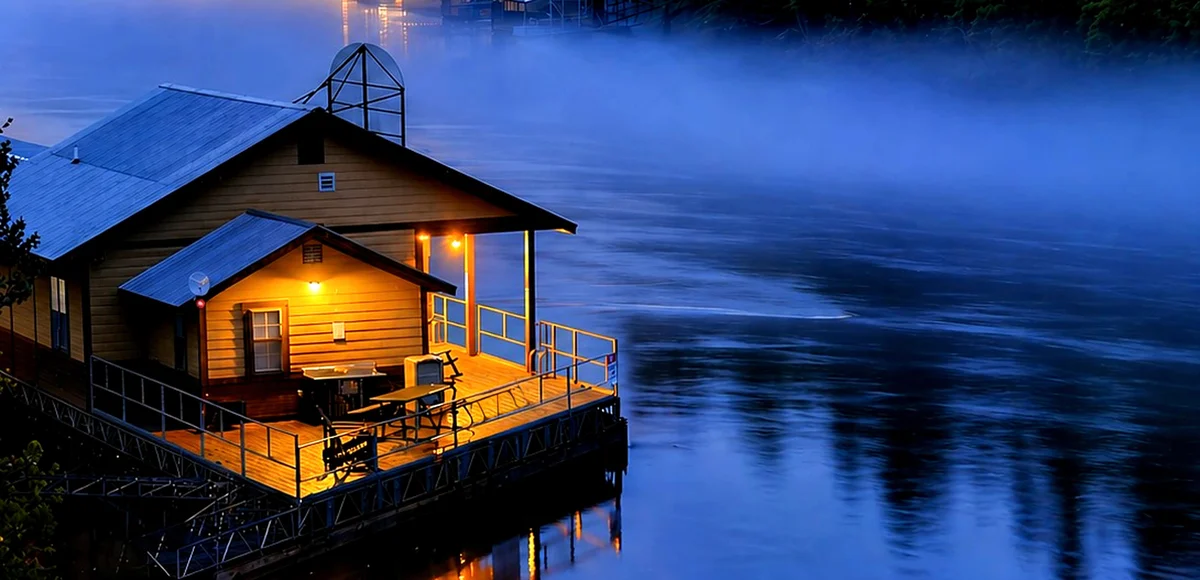 No Stairs, Lakeside, beautiful patio and yard property photo 4