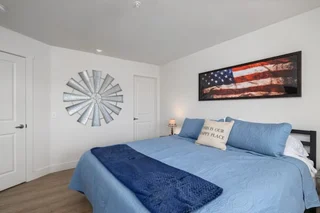 Bedroom 2 image 1