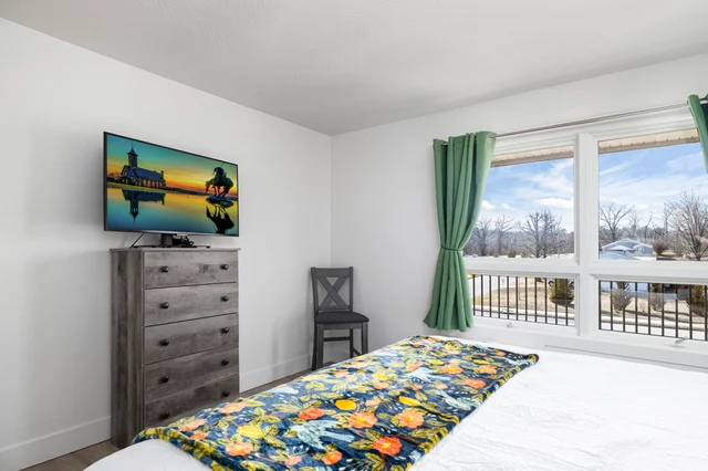 Bedroom 1 image 1