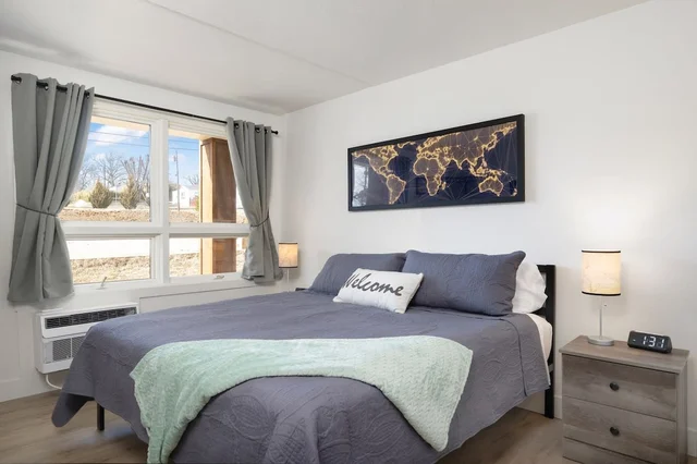 Bedroom 1 image 1