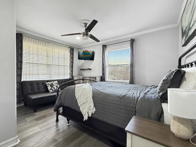 Bedroom 1 image 1