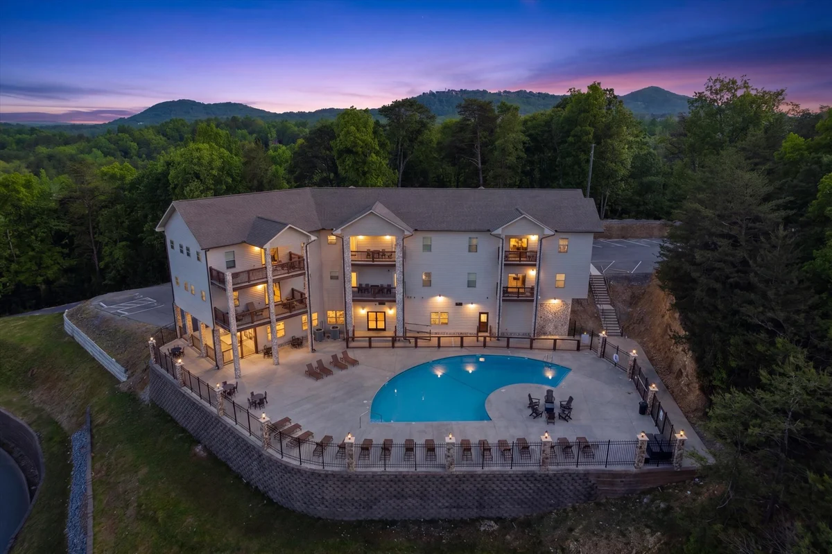 Apartment in Pigeon Forge property photo 2