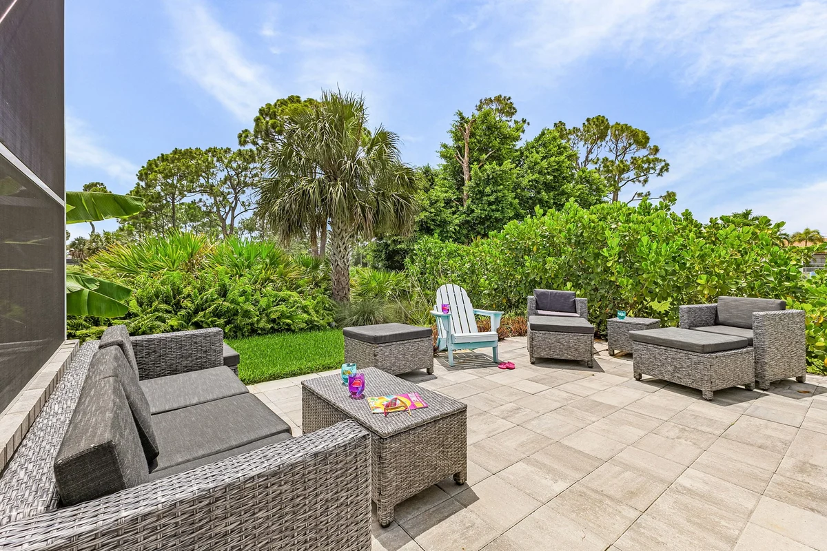 Home in Cape Coral property photo 2