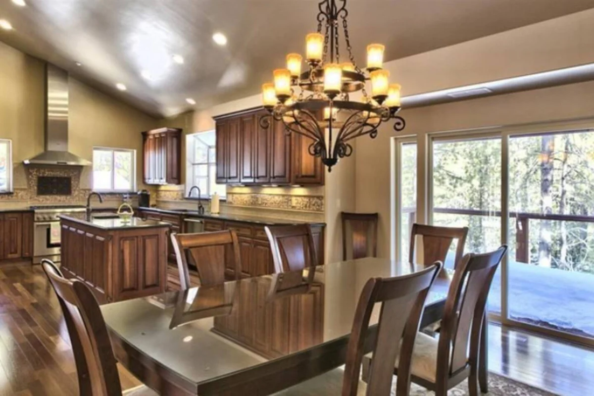 Home in South Lake Tahoe property photo 3