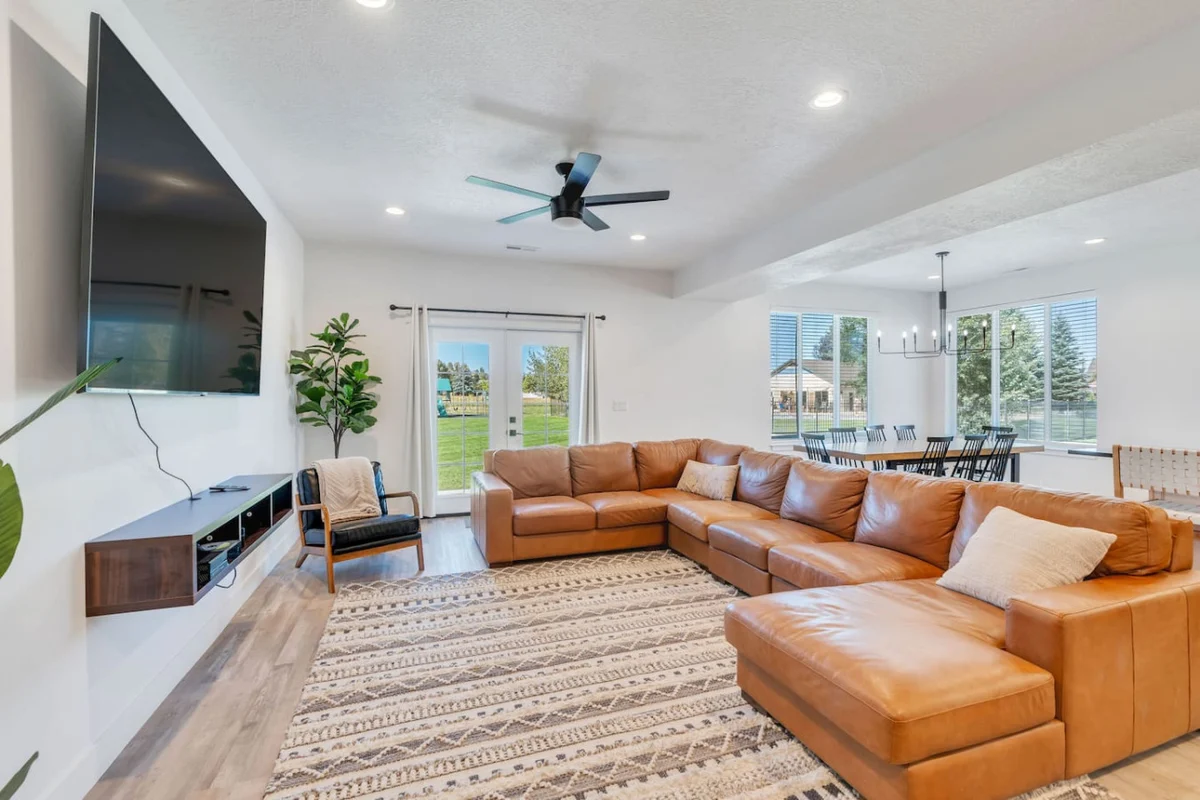 Home in Garden City property photo 2