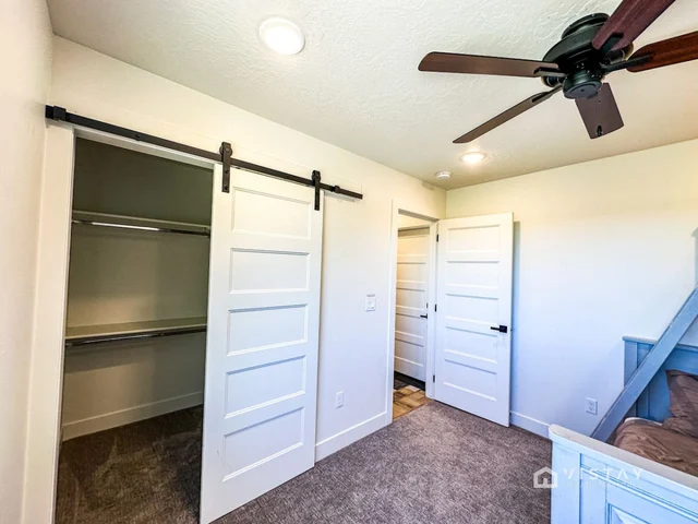 Bedroom 1 image 1