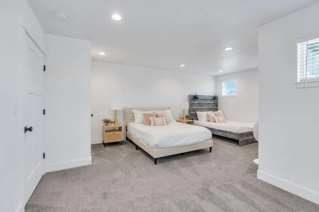 Bedroom 1 image 1
