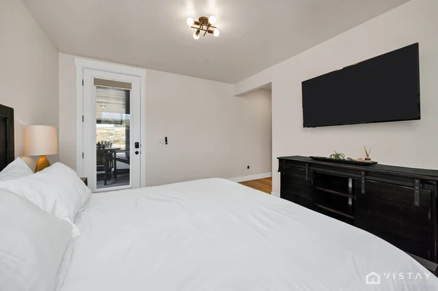 Bedroom 3 image 1
