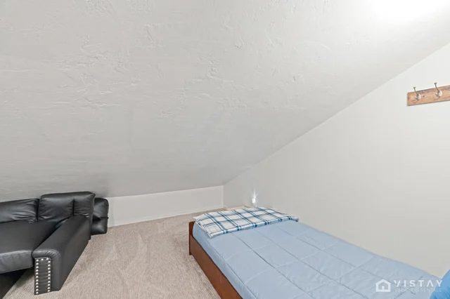 Bedroom 3 image 1