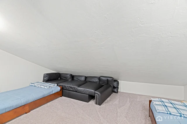 Bedroom 1 image 1