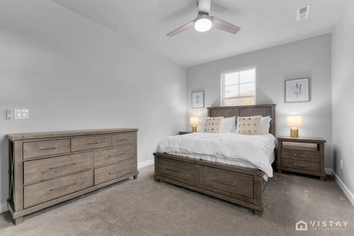 Bedroom 1 image 1