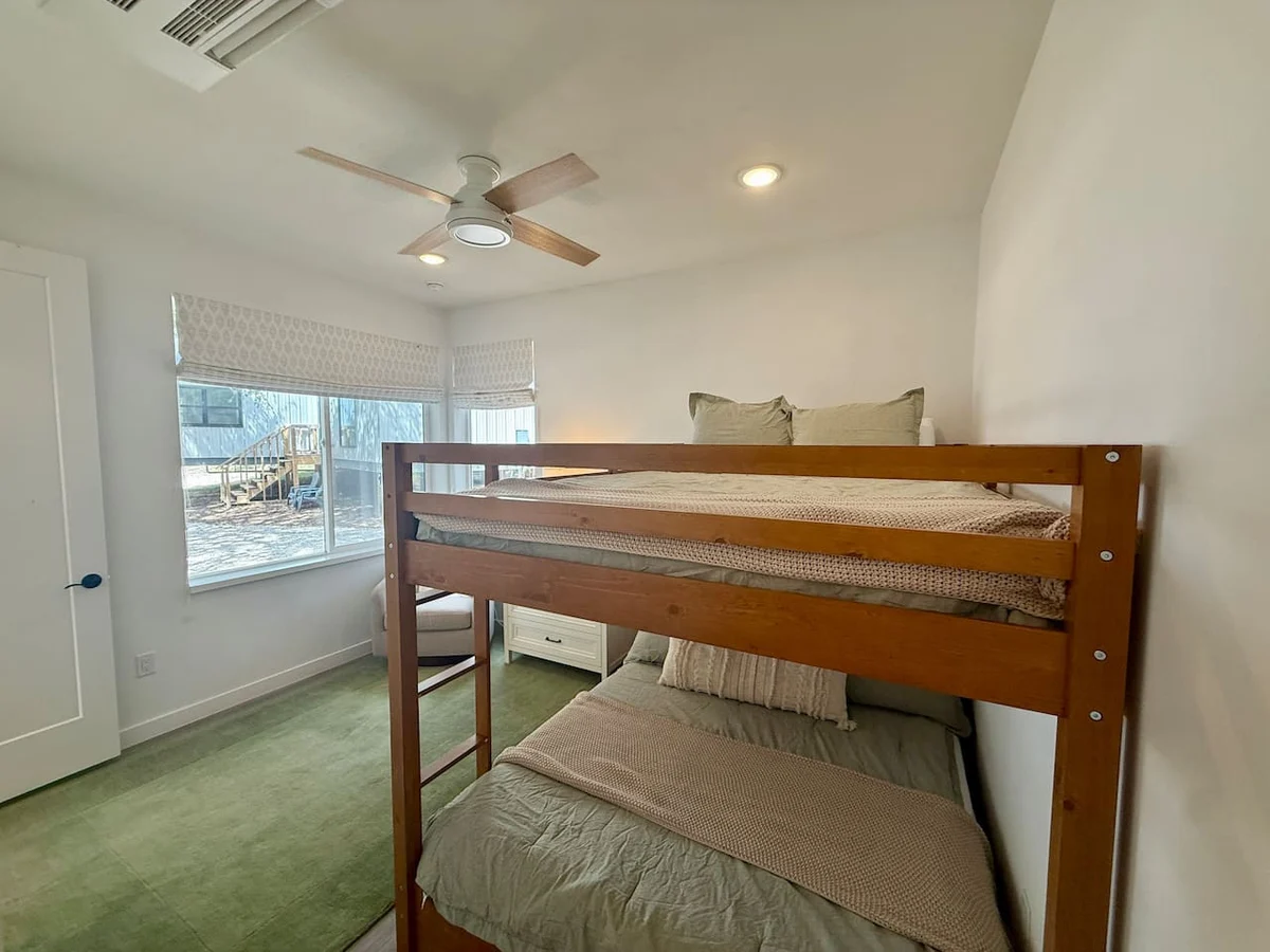 Bedroom 1 image 1