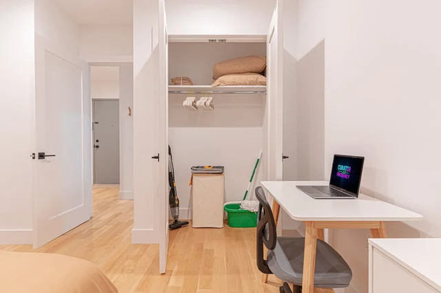 Bedroom 1 image 1