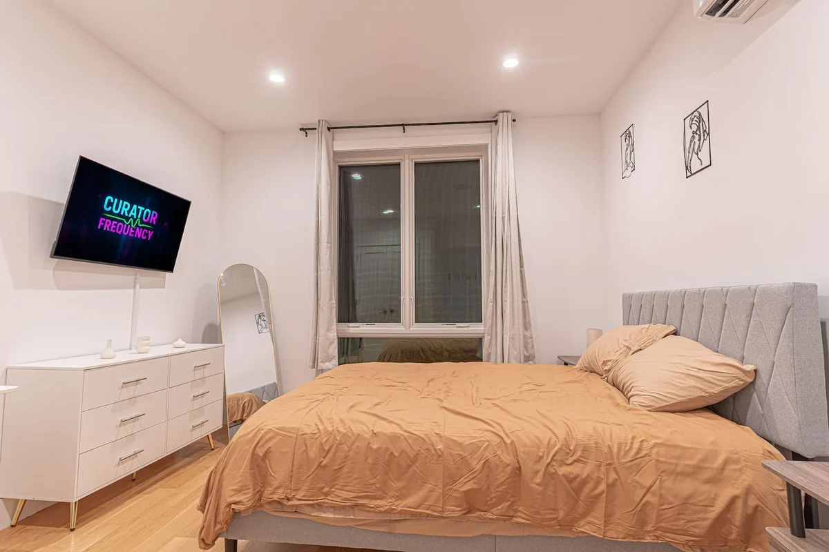 Bedroom 2 image 1