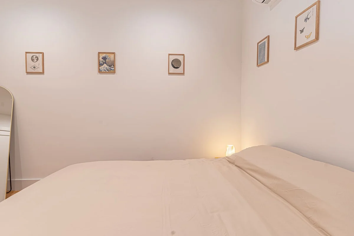 Bedroom 2 image 1