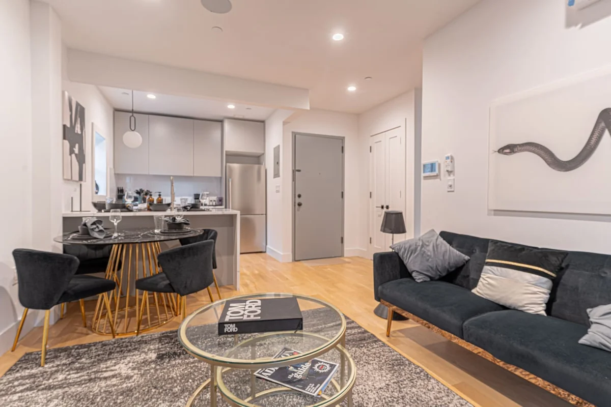 Apartment in Brooklyn property photo 3