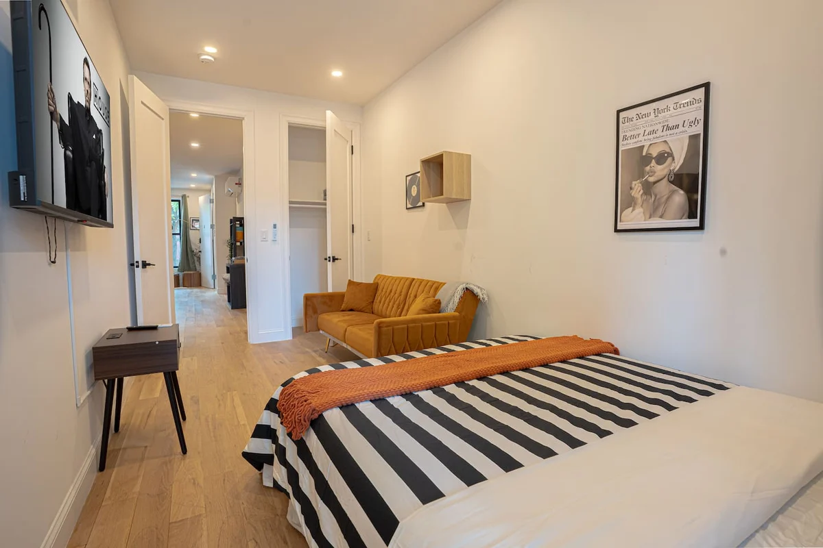 Bedroom 1 image 1