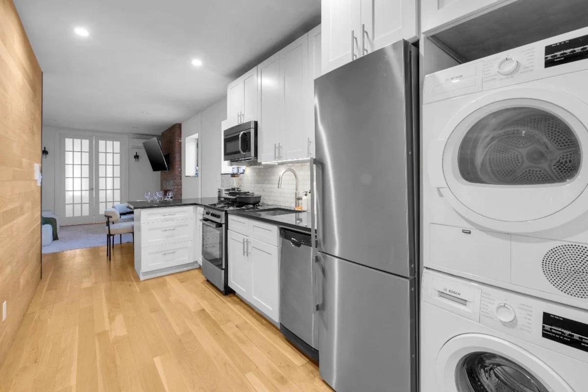 Apartment in New York property photo 5