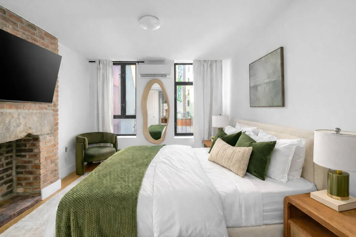 Apartment in New York property photo 4