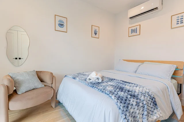 Bedroom 1 image 1