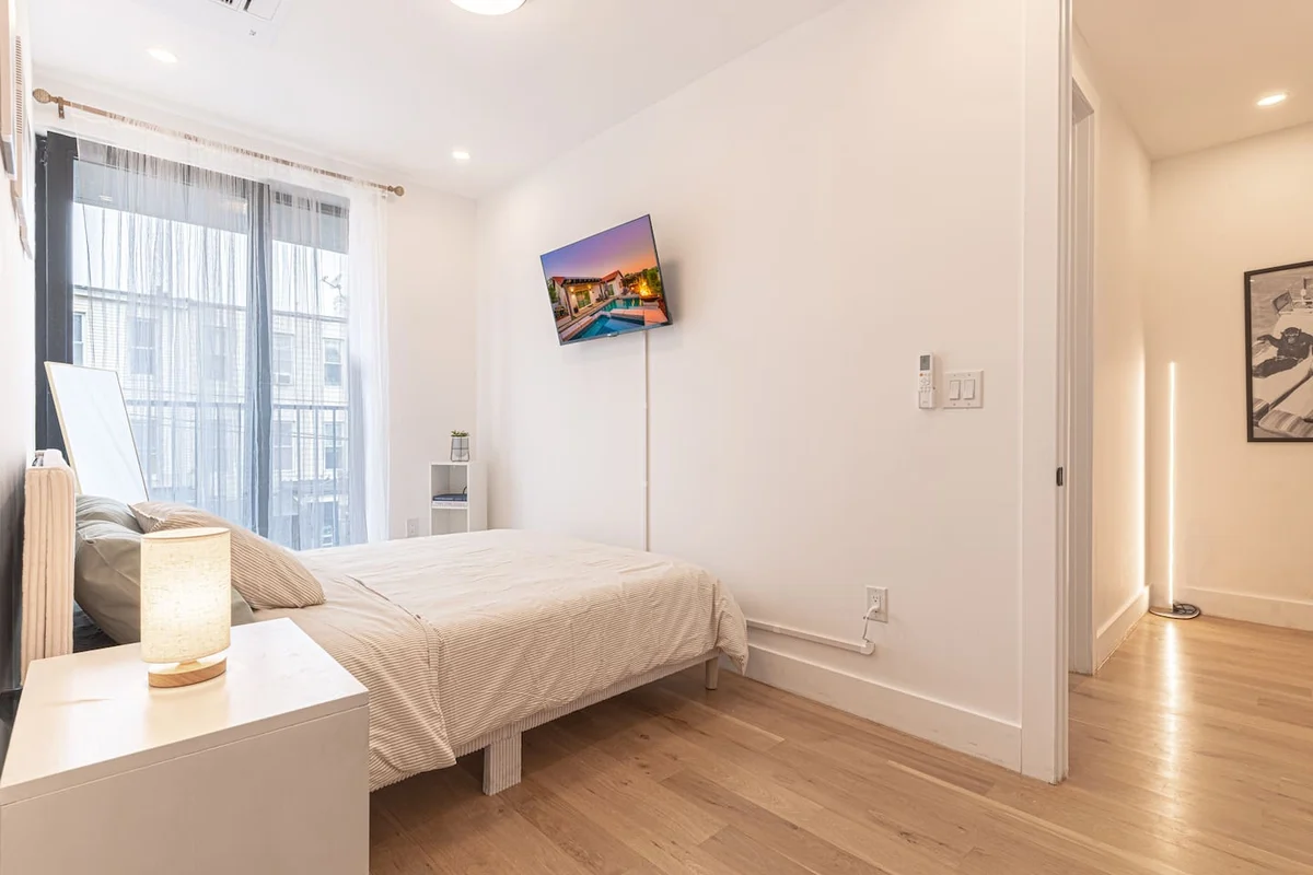 Apartment in Brooklyn property photo 4