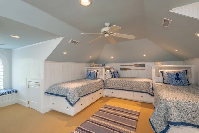 Bedroom 1 image 1