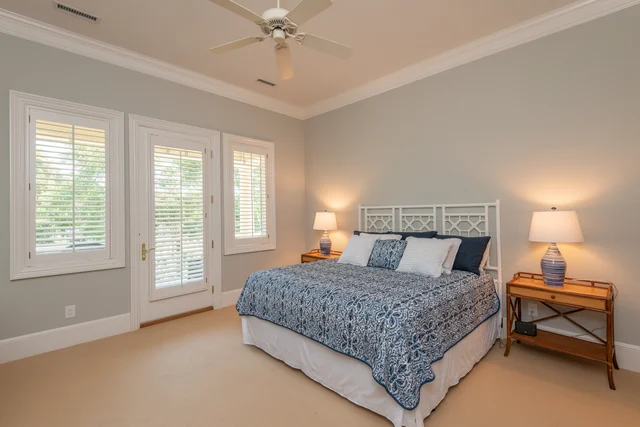 Bedroom 5 image 1