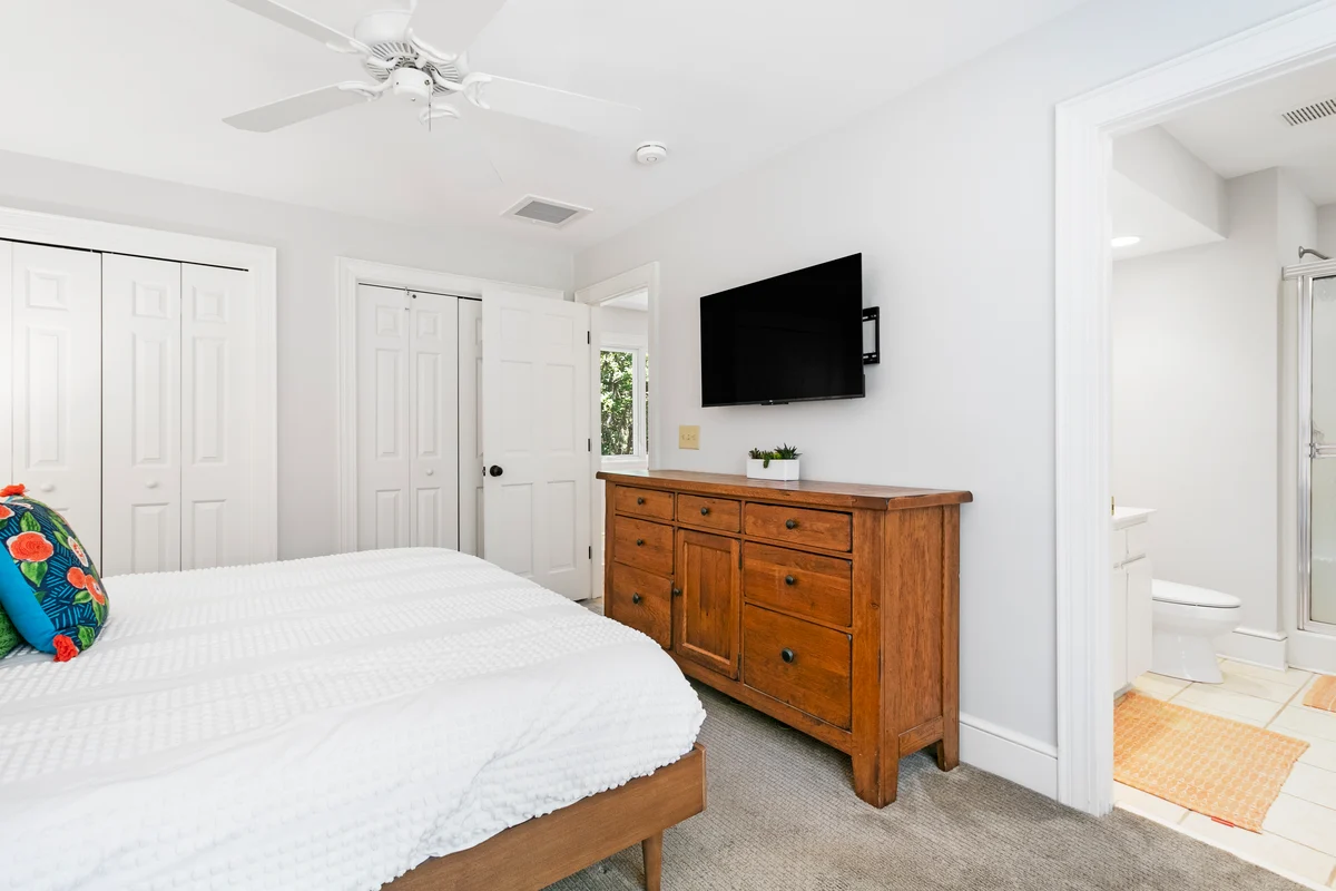 Bedroom 4 image 1