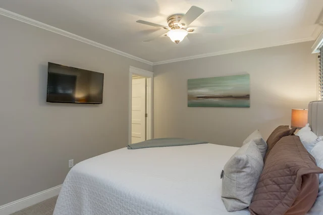 Bedroom 3 image 1